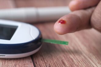 Infographic showing five different metabolic pathways leading to type 2 diabetes diagnosis