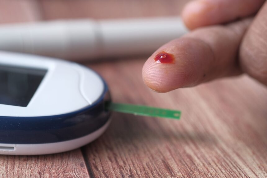 Infographic showing five different metabolic pathways leading to type 2 diabetes diagnosis