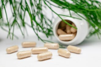 Chart comparing magnesium supplement formulation claims against evidence from human clinical trials