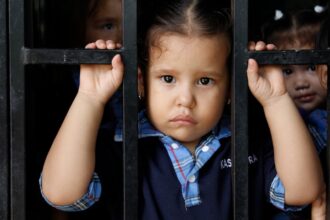 Clinical manifestations of family separation in children showing sleep disturbances and behavioral regression