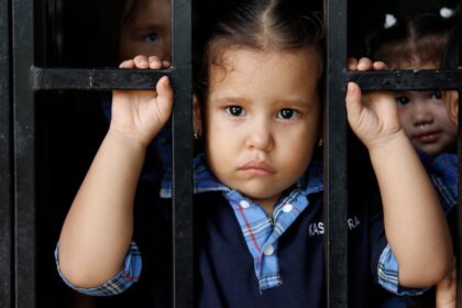 Clinical manifestations of family separation in children showing sleep disturbances and behavioral regression