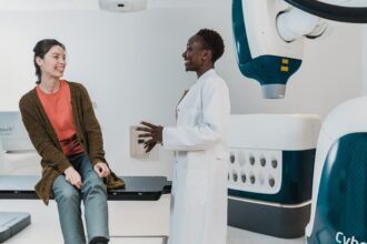 Advanced PET imaging system providing real-time surgical guidance for osteosarcoma tumor resection