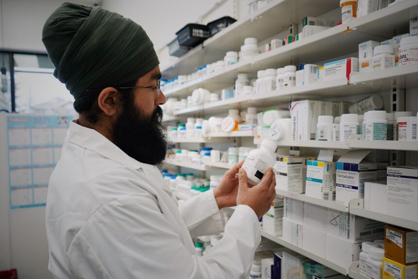 Healthcare access challenges faced by return migrants in sub-Saharan Africa, including continuity of care, medication access, and health information gaps