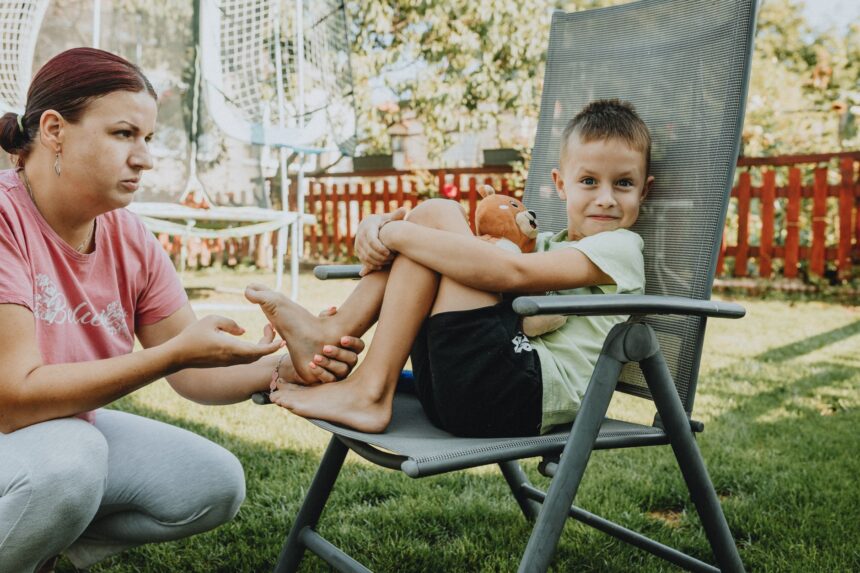 Child learning safety decision-making with parent guidance in family setting