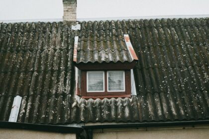 Official UK government warning notice on asbestos in consumer products