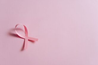Bar chart comparing pathological complete response rates in vitamin D versus placebo groups for breast cancer neoadjuvant chemotherapy