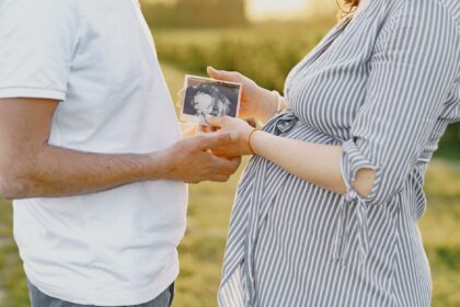 Wearable ultrasound patch for continuous pregnancy monitoring technology