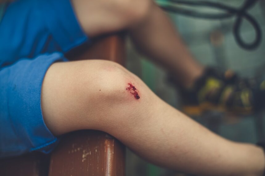 Hospital discharge data comparing insurance status among gunshot wound patients
