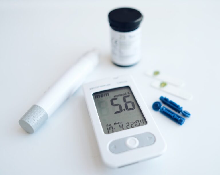 Glucose monitors for toddlers: weighing benefits against psychological risks