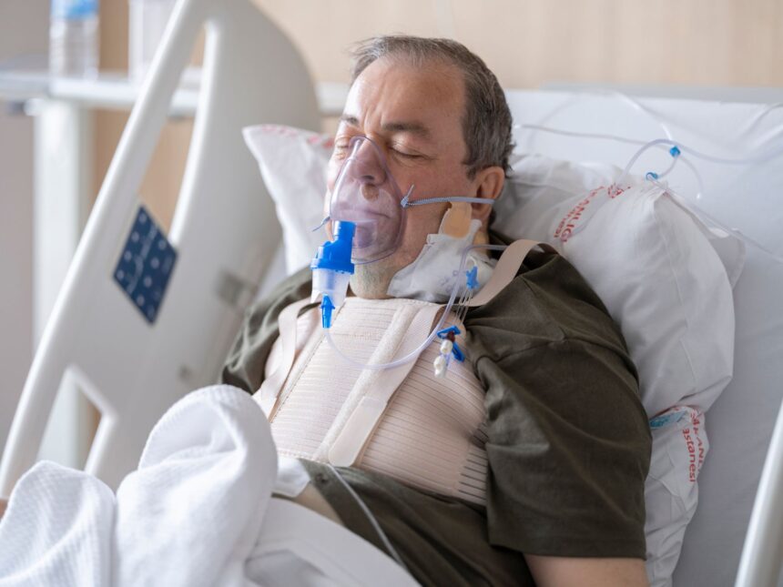 Medical ventilator breathing circuit components and assembly diagram
