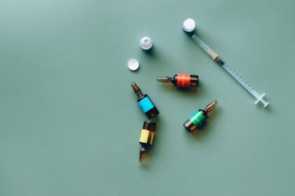 Illustration of immune-engineered insulin-producing cells with tolerance markers