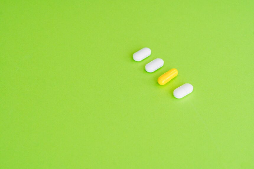Chart comparing melatonin doses: natural production versus market supplements versus clinical evidence