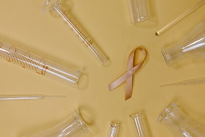Illustration of triple-drug therapy combination for chronic lymphocytic leukemia treatment