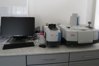 Laboratory identity testing of a raw material sample