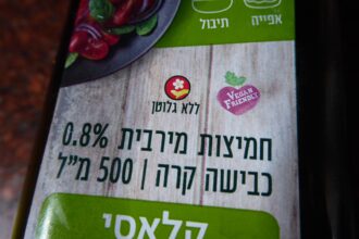 Product packaging carrying vegan and gluten-free labelling