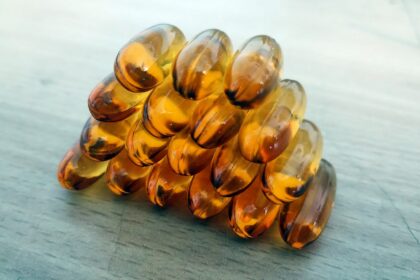 Vitamin D3 and K2 fat-soluble pairing