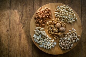 Nuts, seeds and oils — the main dietary sources of vitamin E