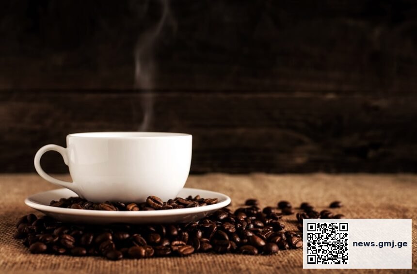 Horizontal bar chart comparing coffee consumption and cancer risk reduction across liver, colorectal, and endometrial cancers