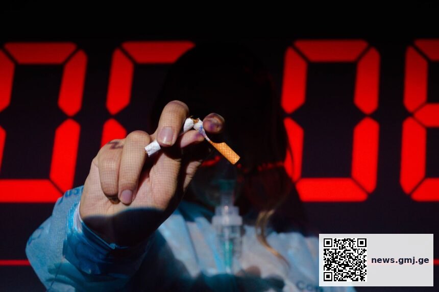 Chart showing cardiovascular risk elevation from light smoking and recovery timeline after cessation