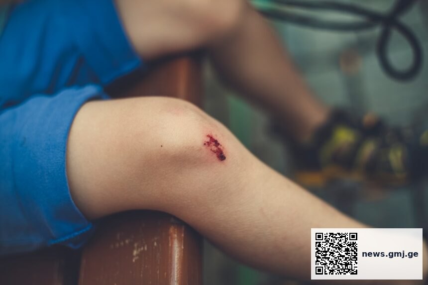 Hospital discharge data comparing insurance status among gunshot wound patients