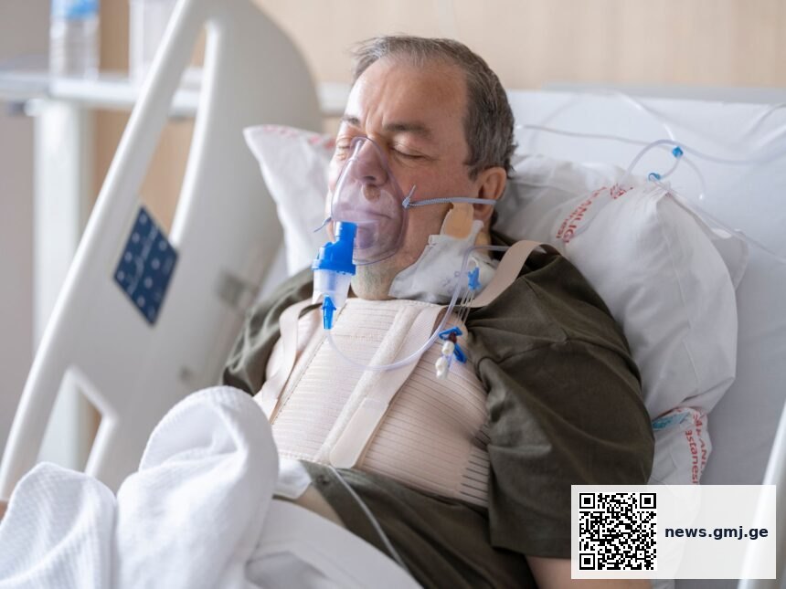 Medical ventilator breathing circuit components and assembly diagram